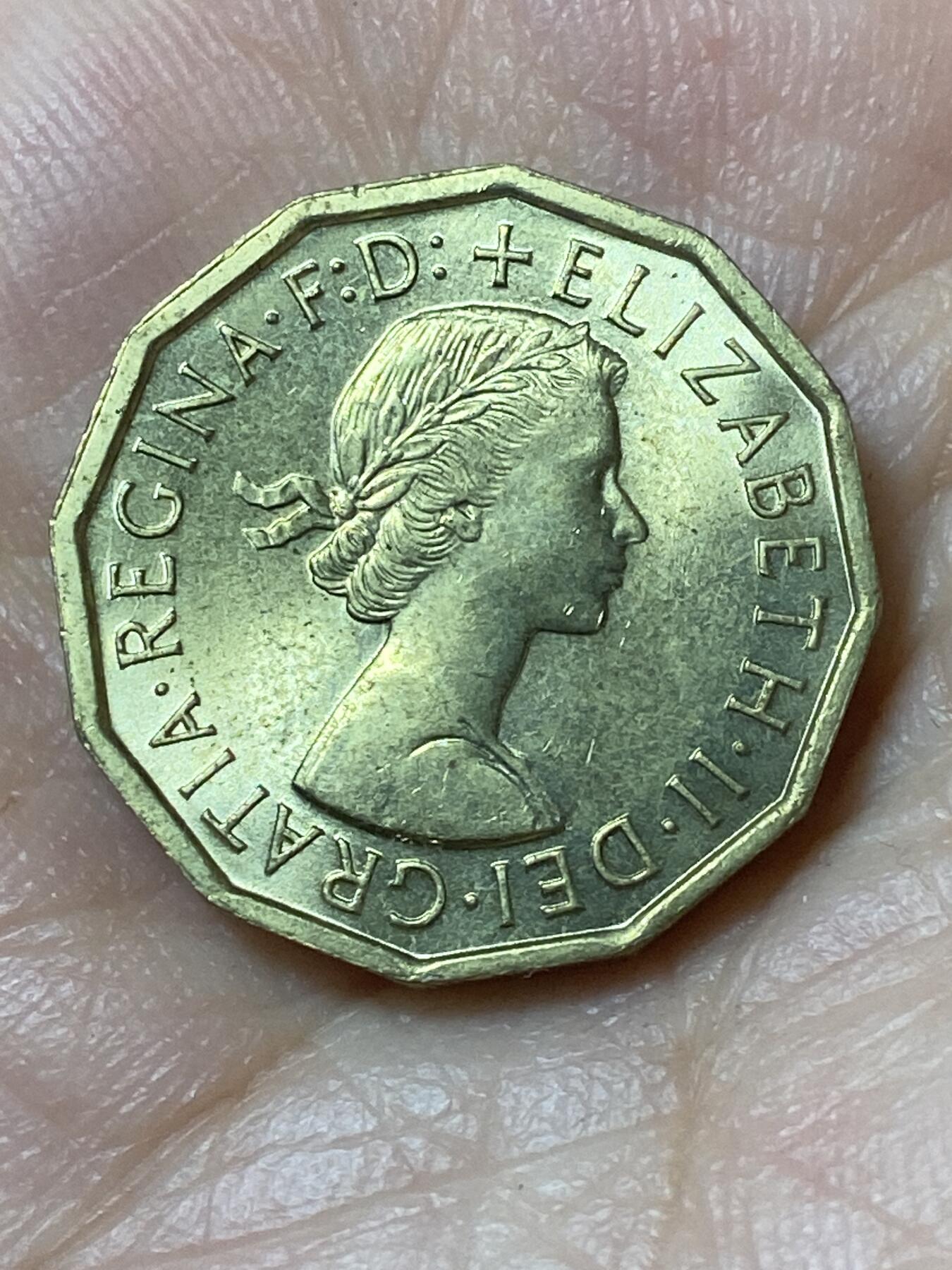 2026年第二十三场(总第一百九十二场）外国好品散币场(年后发货) 原光好品–英国🇬🇧1963年3便士(伊丽莎白二世青年桂冠第二版)