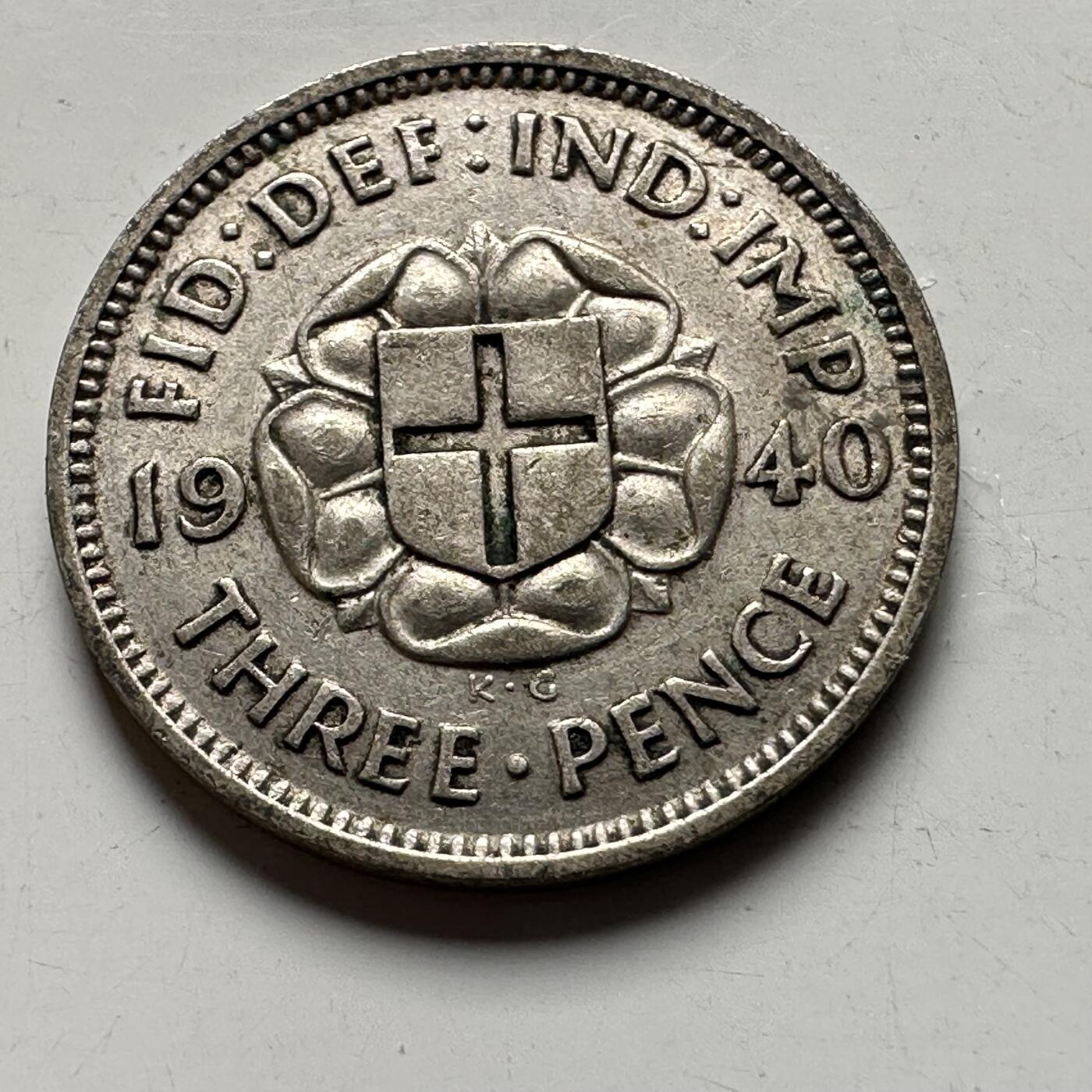 🌹外币初藏🌹🐯2026年第19场 快递已停，正月十五后再发 英国1940年三便士银币 1.41克50%银 