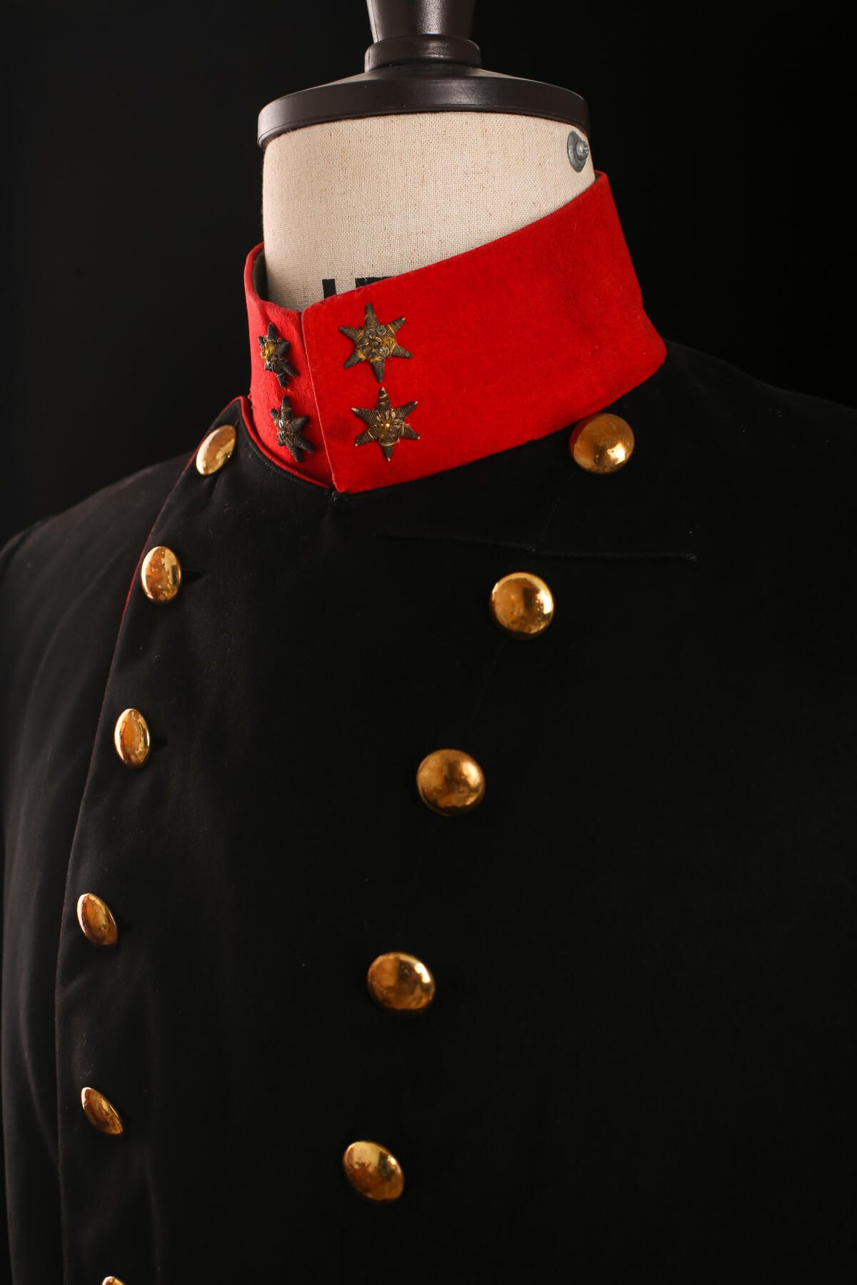 欢庆春节！戎马世界章牌大赏第112期春节大拍  德专场 奥匈帝国（k.u.k.）审计官中尉军服