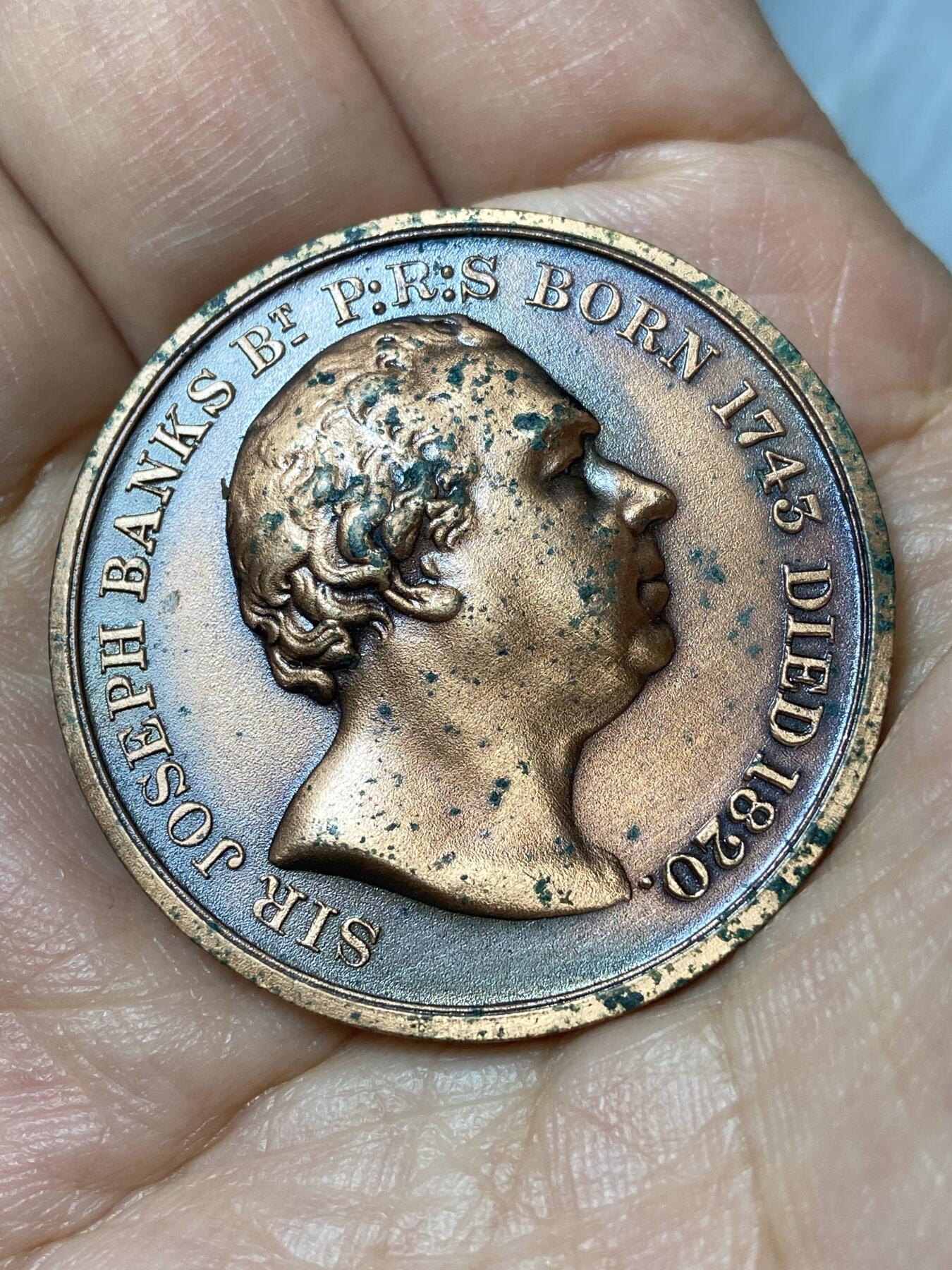 2026年第二十三场(总第一百九十二场）外国好品散币场(年后发货) 英国🇬🇧1986年奖章(英国皇家园艺协会班克斯奖章），直径38.8毫米，厚3.4毫米，重28.52克