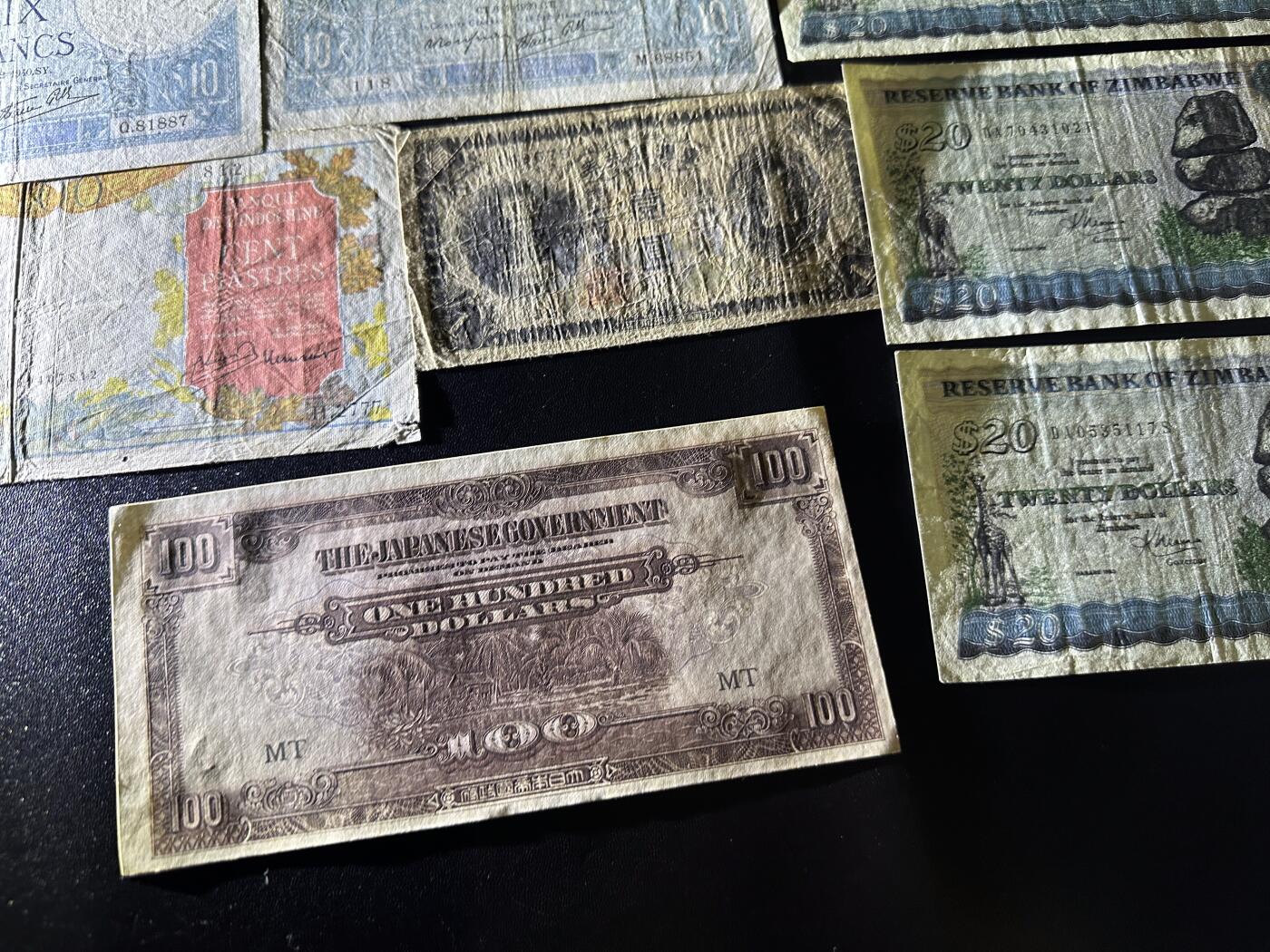 《外钞收藏家》第六百一十期（新年假期场/年后快递恢复正常再发货）（长期征集拍品、欢迎藏友们联系合作） 法属印支、日占时期货币+津巴布韦一起 非全新 品相如图