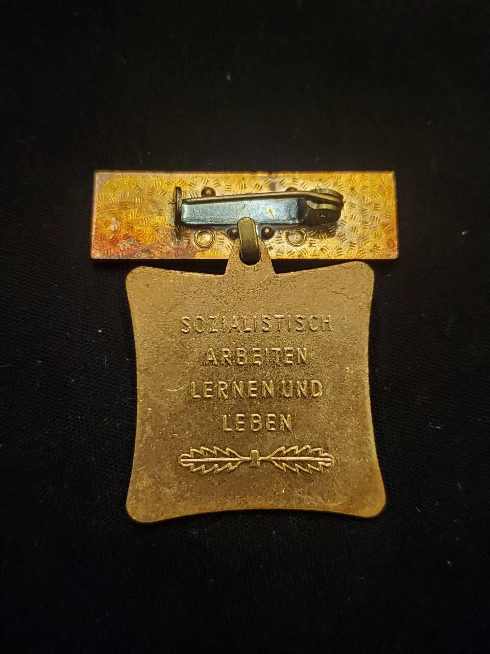 （450件拍品！制服徽章盛宴）罗岚⭐爱藏⭐年前甄选大拍场-店主清仓处理-分享拍场额外现金红包（实体经营）