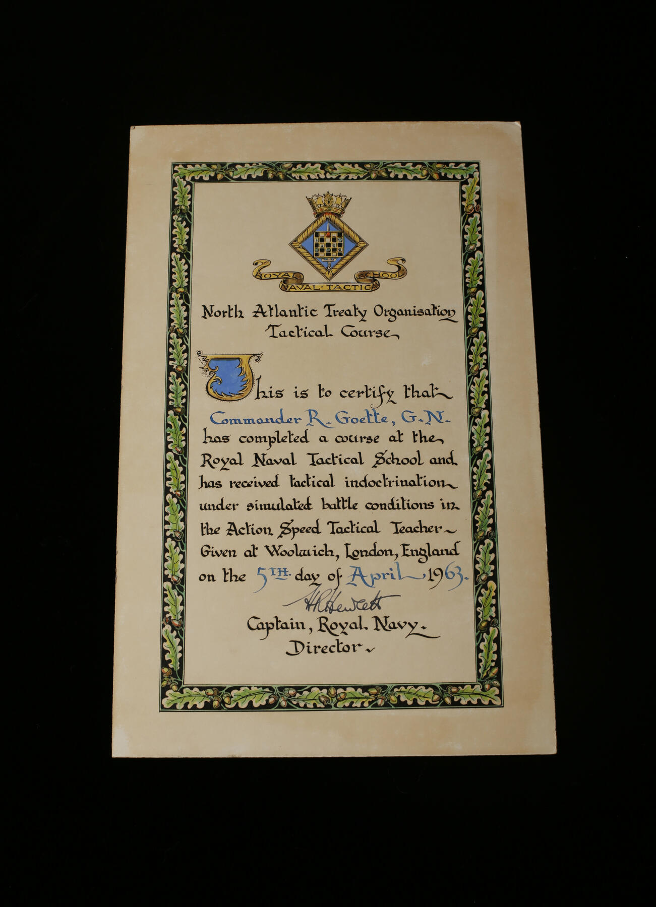 欢庆春节！戎马世界章牌大赏第112期春节大拍  德专场 舰队军医 瓦尔特·戈特博士 被派往国外参加北约军事课程后获得的正式结业证明