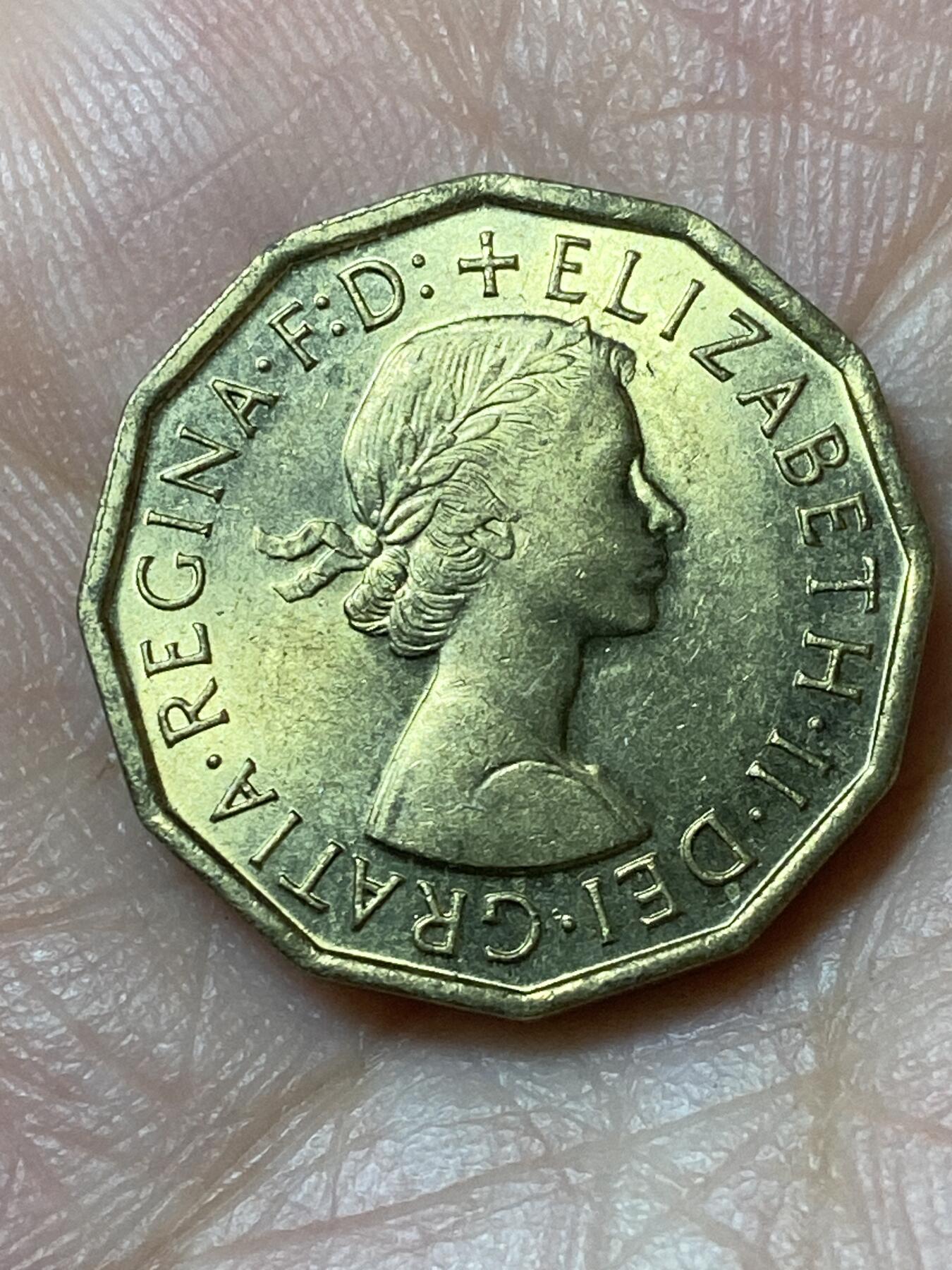 2026年第二十三场(总第一百九十二场）外国好品散币场(年后发货) 英国🇬🇧1967年3便士(伊丽莎白二世青年桂冠第二版，普制币关门年)