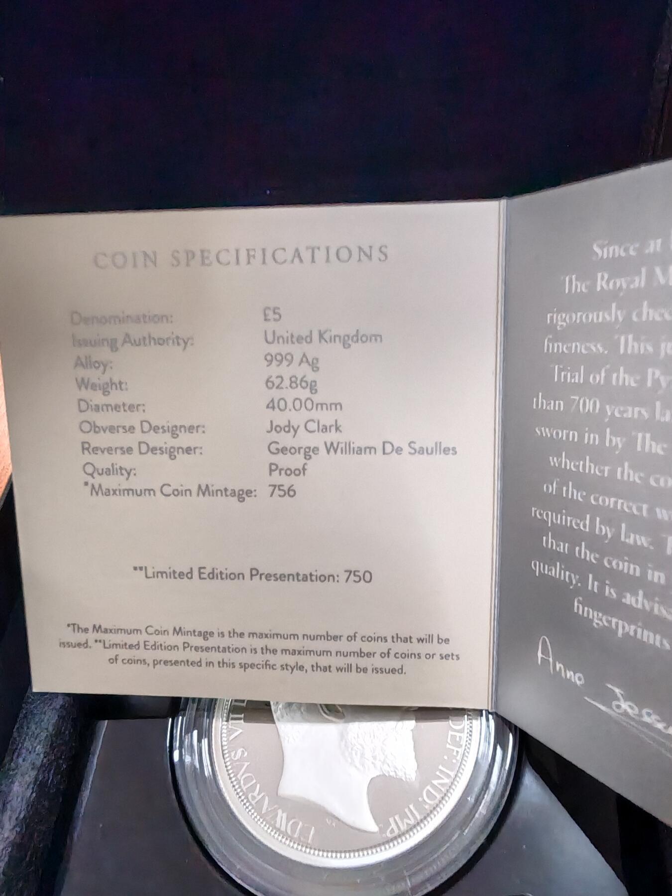 长老汇蛇年精选第一百场拍卖 2022英国历代君主系列爱德华七世5英镑精制银币，2盎司999银，750枚，盒证全，钢琴烤漆木盒