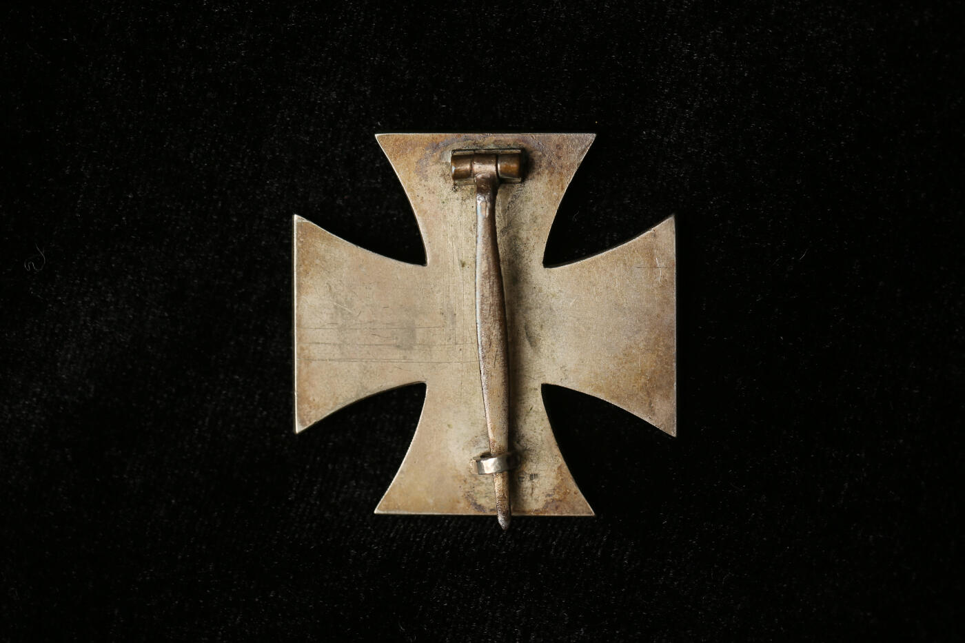 欢庆春节！戎马世界章牌大赏第112期春节大拍  德专场 98厂 无标一级铁十字勋章