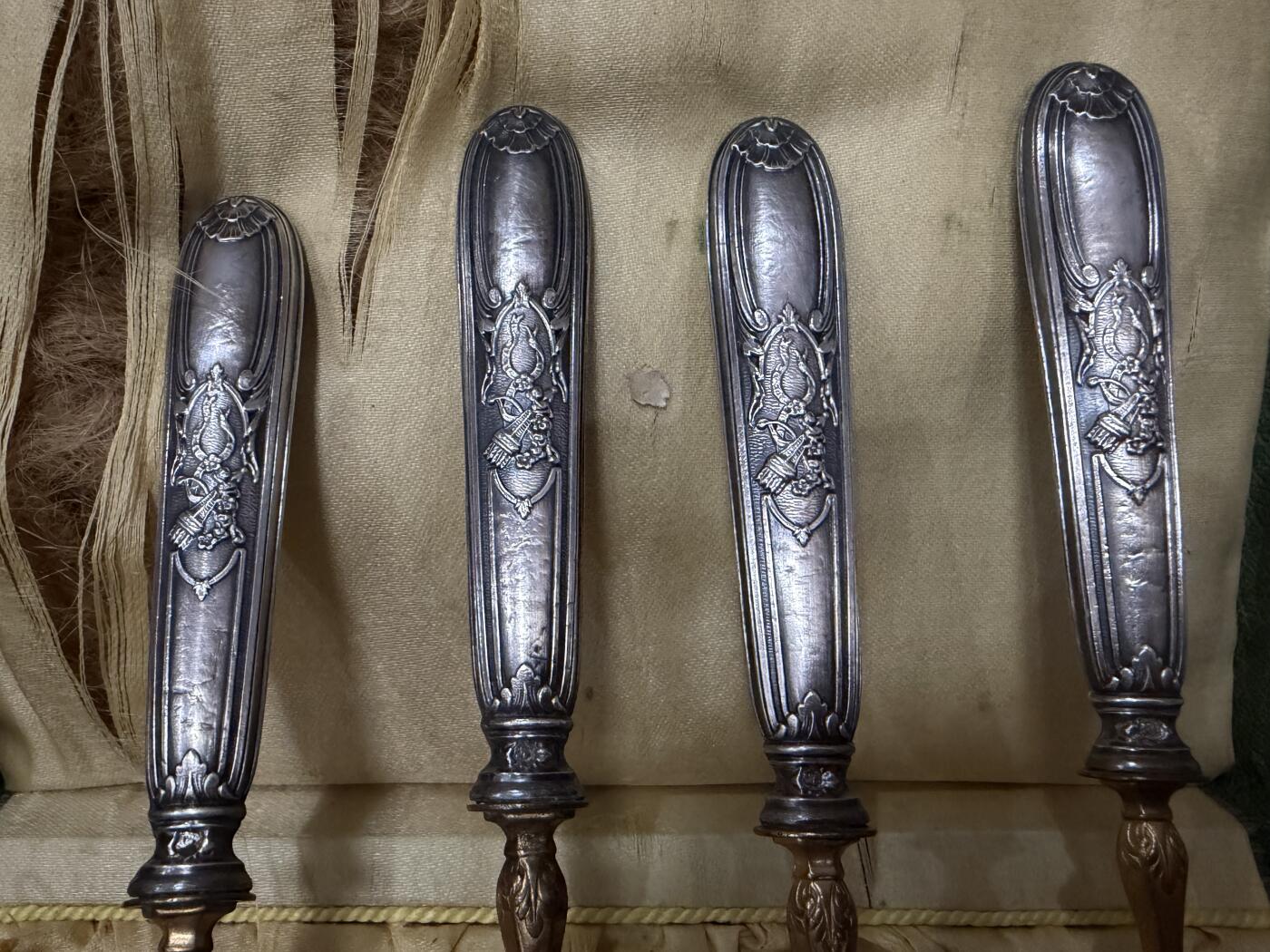 海外回流春节精品专场（一） 法国回流19世纪纯银餐具一套（左起尺寸：19cm，18cm，16.8cm，17.5cm，重：162.7g，有银款）