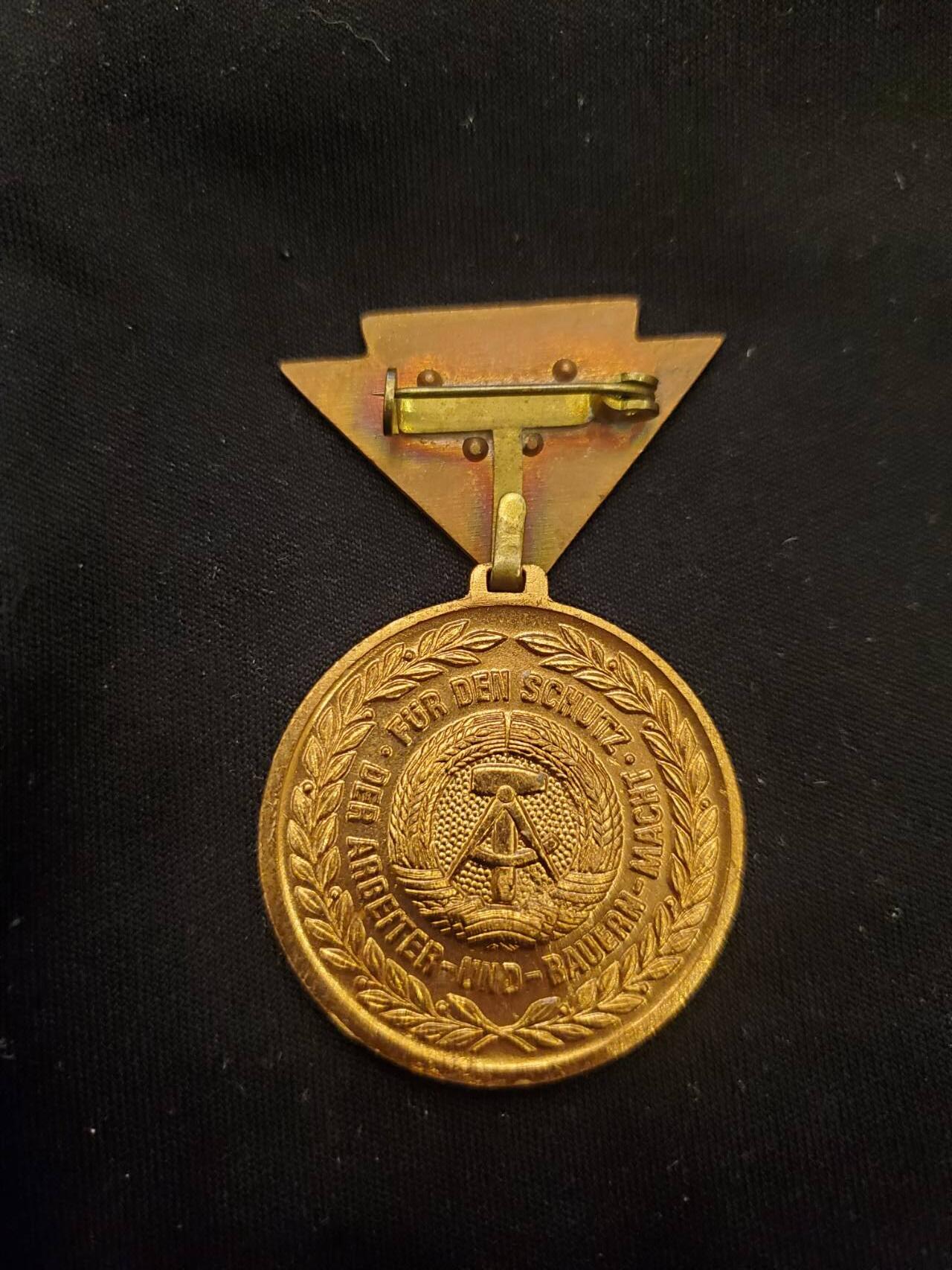 （450件拍品！制服徽章盛宴）罗岚⭐爱藏⭐年前甄选大拍场-店主清仓处理-分享拍场额外现金红包（实体经营）