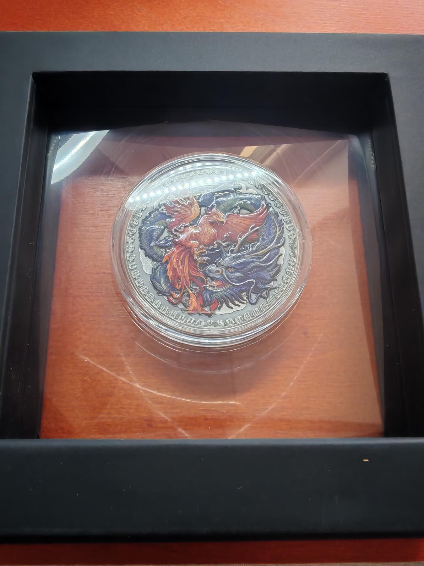 长老汇蛇年精选第一百场拍卖  2021加纳龙凤5塞地仿古高浮雕彩色银币，盒证全，50克999银，888枚