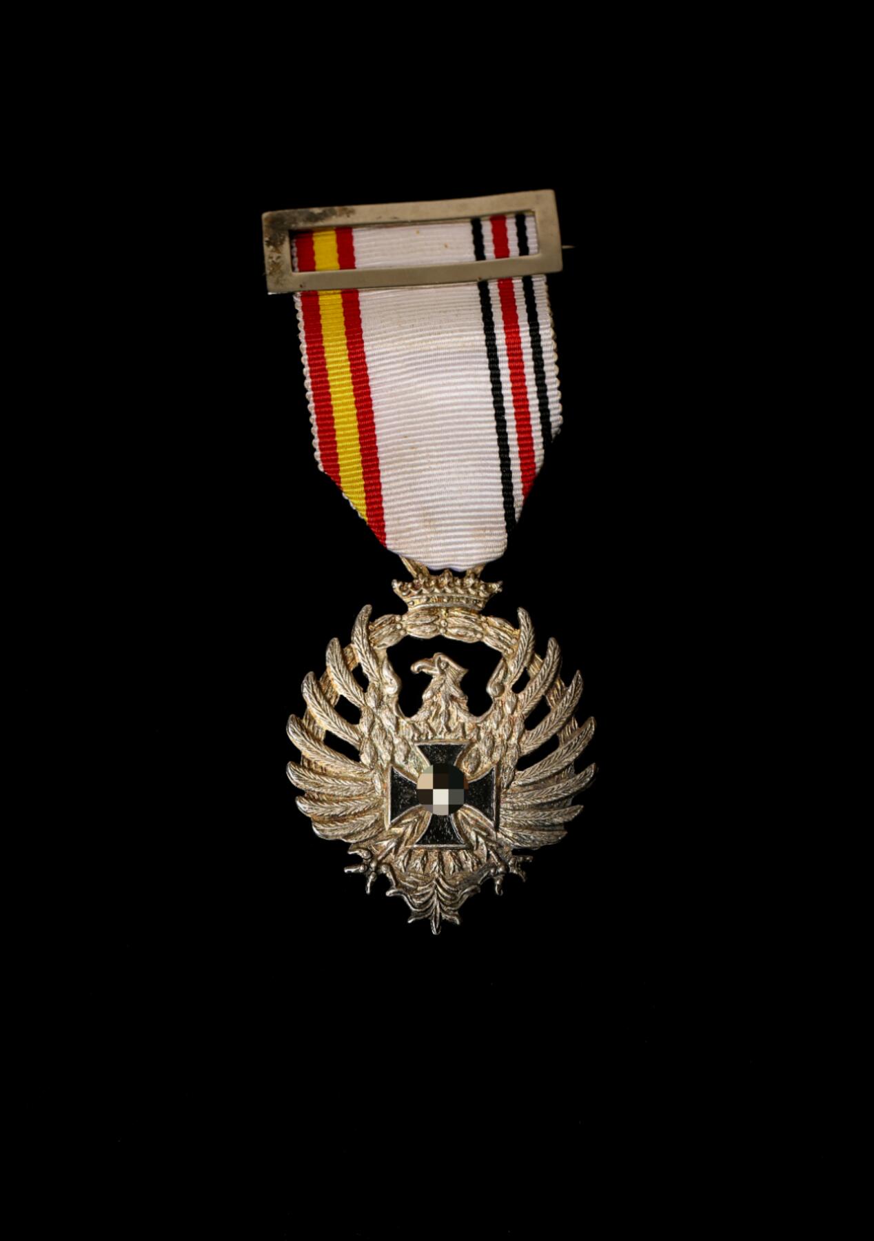 欢庆春节！戎马世界章牌大赏第112期春节大拍  德专场 西班牙蓝色师纪念苏联战役奖章