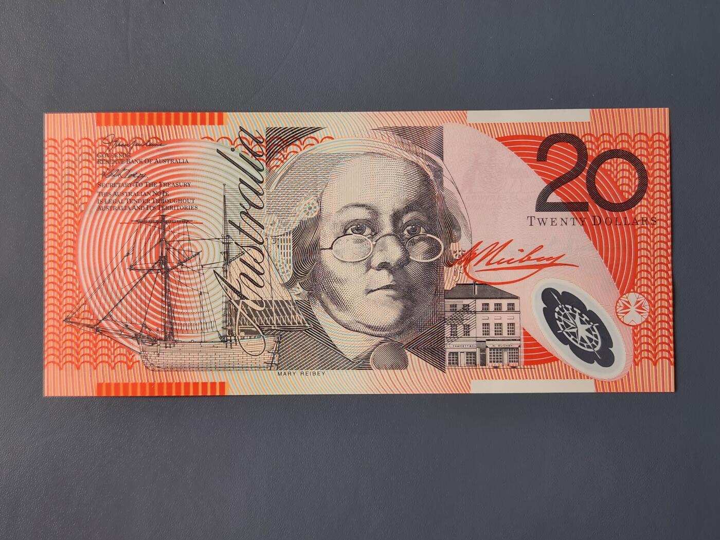 2月10号晚上8点 外国纸币自动截拍第23场 澳大利亚塑料钞 2002年20元 极美品近新