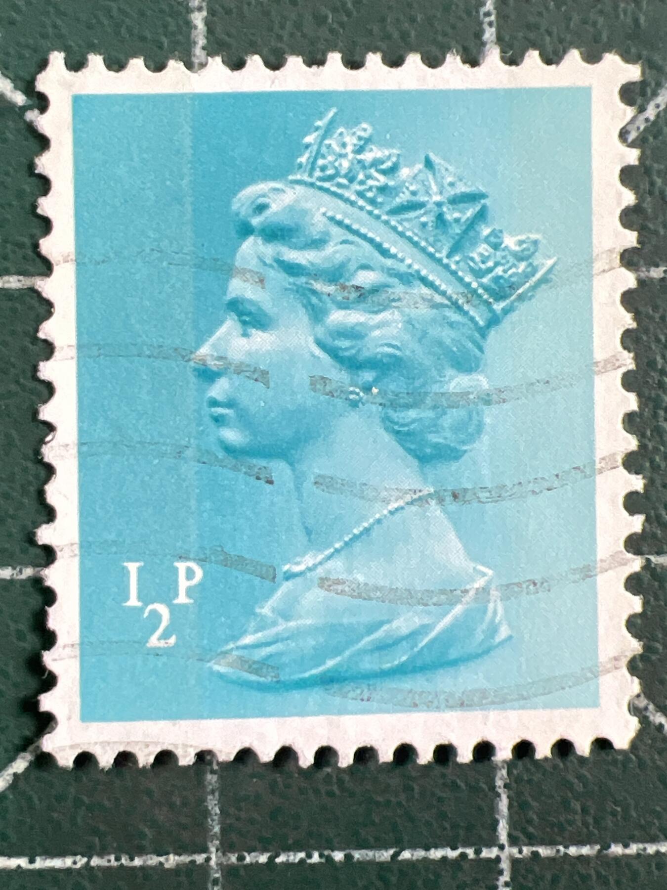 第1123  邮票专场 （无押金，捡漏，全场50包邮，偏远地区除外，接收代拍业务，本店十天发一次货） 英国女王邮票