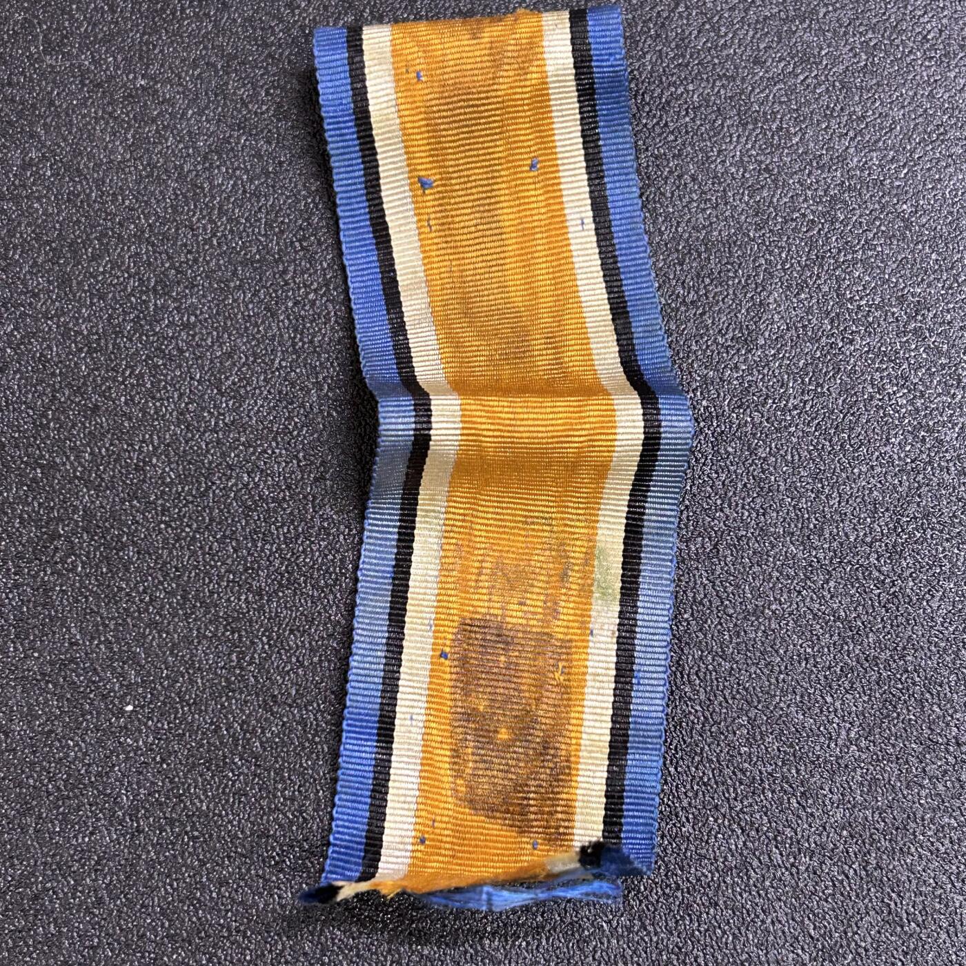 西秦中古拍卖第七十七期 2026马年新春专场 本场拍品年初九发出 英国一战战争奖章绶带 可以用于中国劳工奖章的替换绶带 同款式同一时代