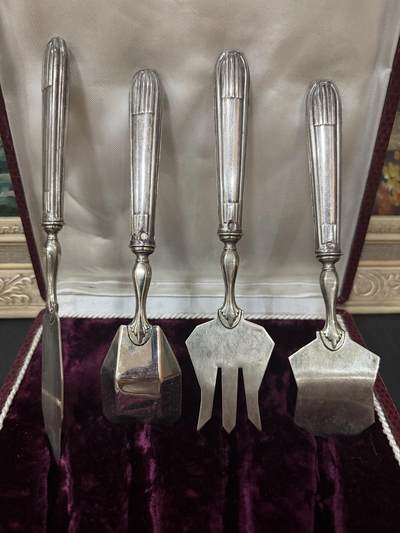 海外回流精品拍卖（五一专场） 法国回流银餐具一套（左起尺寸：19.5cm，16.8cm，18cm，17.2cm，重：178.1g，有款）
