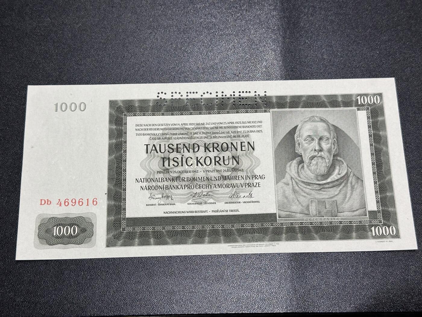 《外钞收藏家》第六百一十期（新年假期场/年后快递恢复正常再发货）（长期征集拍品、欢迎藏友们联系合作） 1942年波希米亚和摩拉维亚1000克朗 样钞 全新