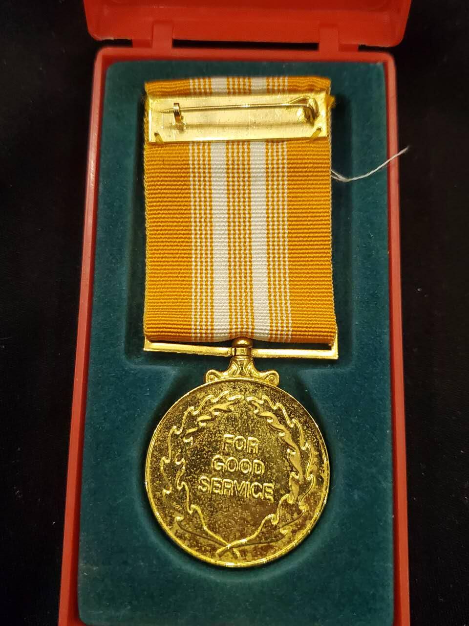 （450件拍品！制服徽章盛宴）罗岚⭐爱藏⭐年前甄选大拍场-店主清仓处理-分享拍场额外现金红包（实体经营） 新加坡武装力量良好服务奖章带盒 非常少见 铜镀金 学习的英国勋赏制度