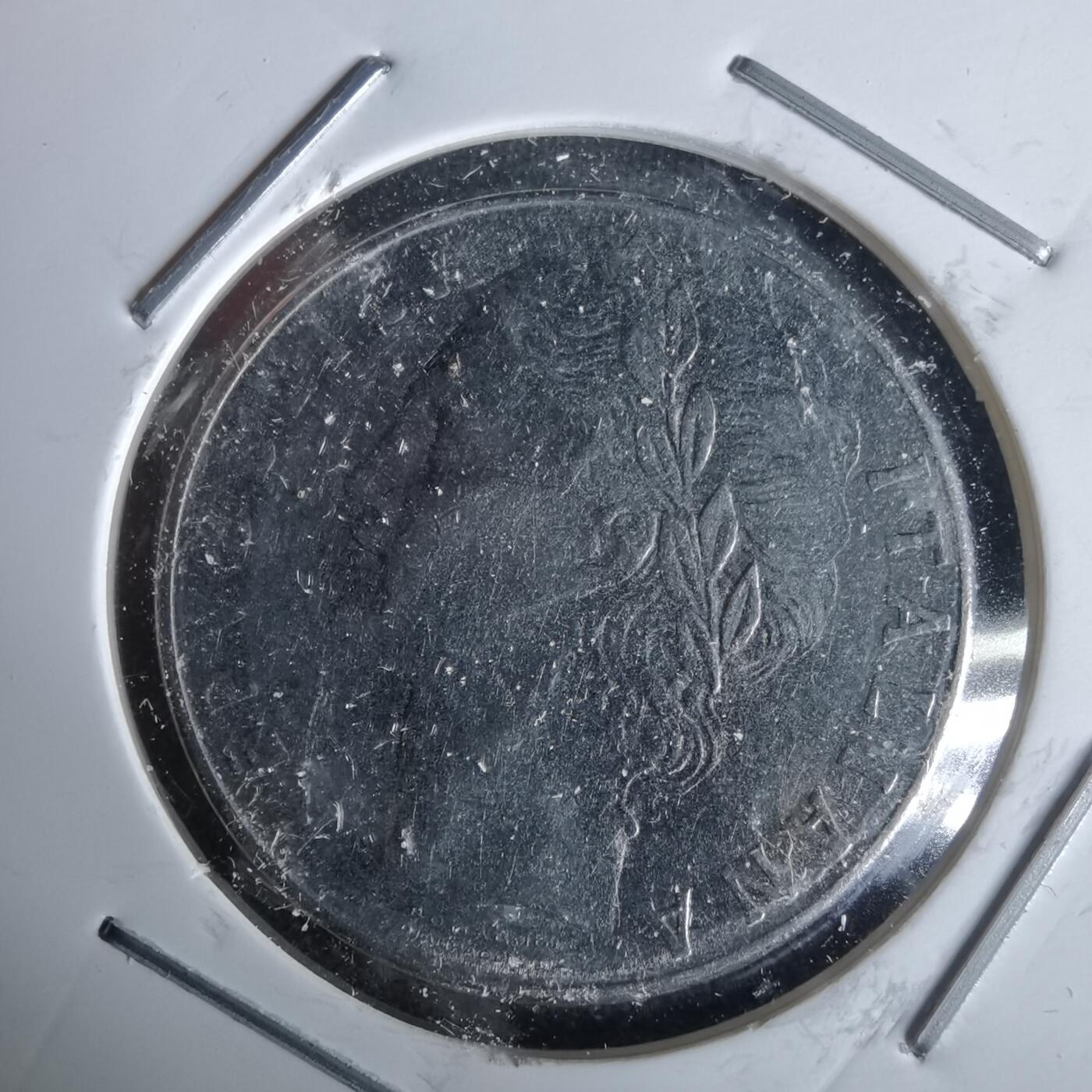 沼泽如烟--第991场 意大利1977年100里拉