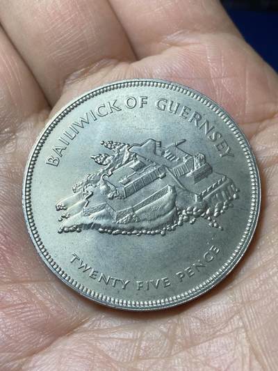 2026年第二十三场(总第一百九十二场）外国好品散币场(年后发货) - 英属根西岛🇬🇬1977年25便士克朗型大币(伊丽莎白二世登基25周年银禧纪念币)