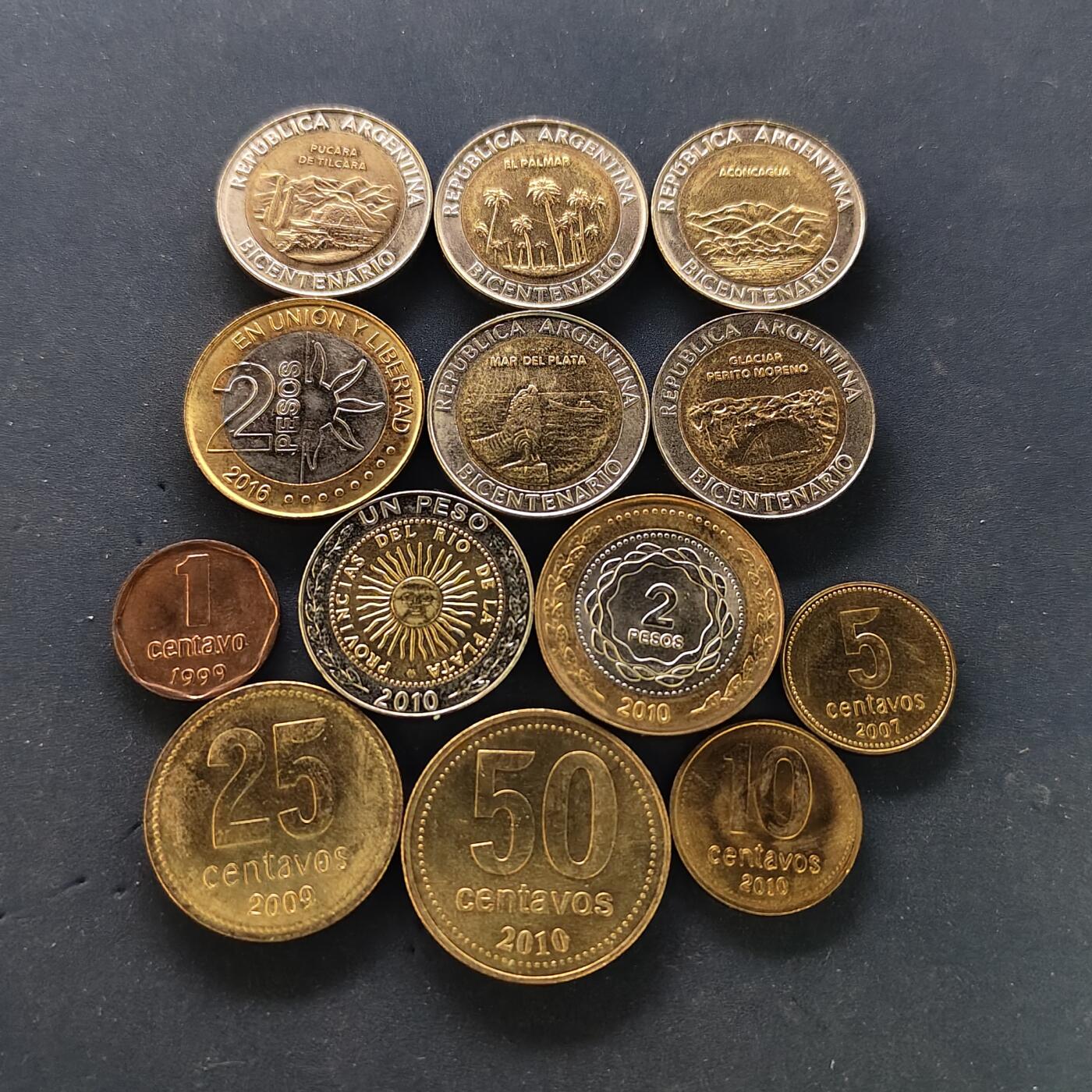 【全场包邮】纯粹捡漏拍502场 阿根廷1999-2010年7枚套币+2016年独立纪念币+2010年五月革命200周年纪念币5枚套-共计13枚一组