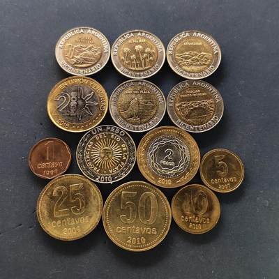 【全场包邮】纯粹捡漏拍502场 - 阿根廷1999-2010年7枚套币+2016年独立纪念币+2010年五月革命200周年纪念币5枚套-共计13枚一组