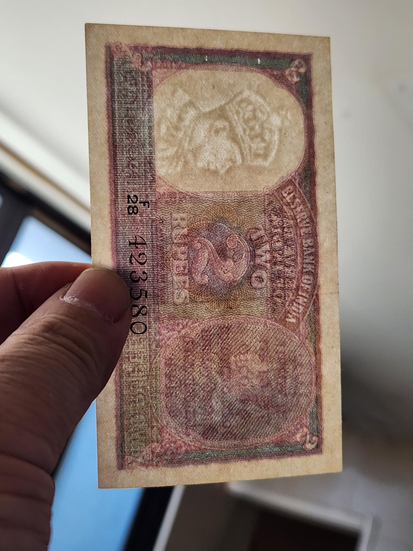 2月10号晚上8点 外国纸币自动截拍第23场 英属印度 1943年2卢比 红色C.D.D签名 近新