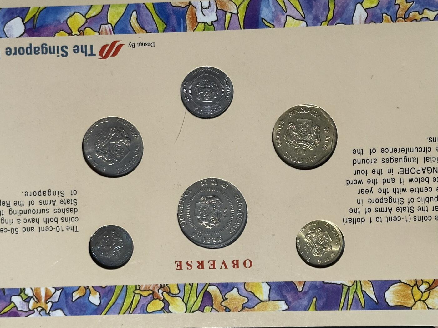 《外钞收藏家》第六百一十期（新年假期场/年后快递恢复正常再发货）（长期征集拍品、欢迎藏友们联系合作） 塞舌尔套币+新加坡套币 2套一起 精美册子