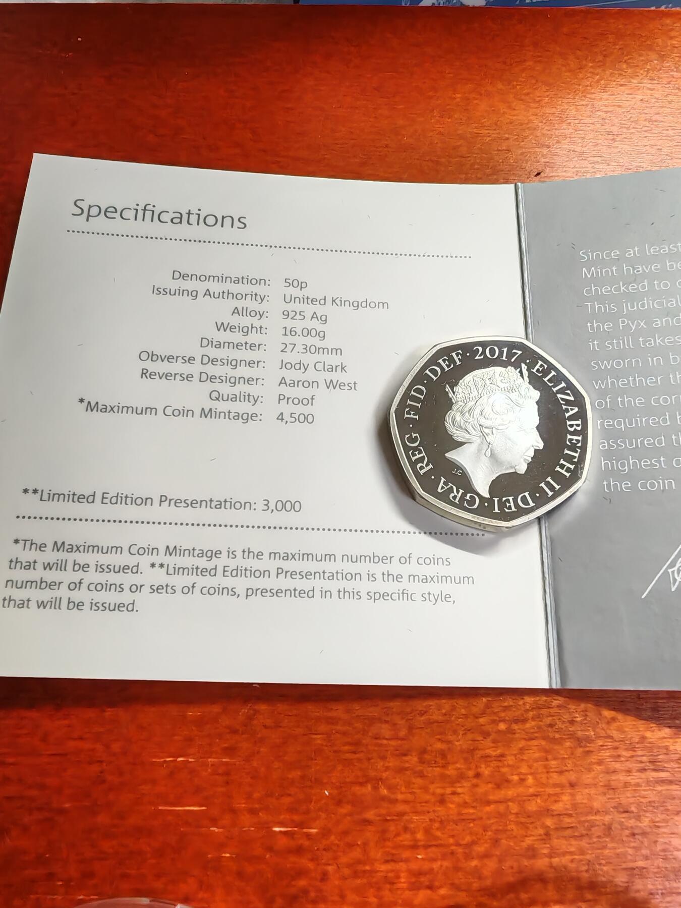 长老汇蛇年精选第一百场拍卖 2017英国牛顿50便士7边形精制加厚银币，盒证全，3000套