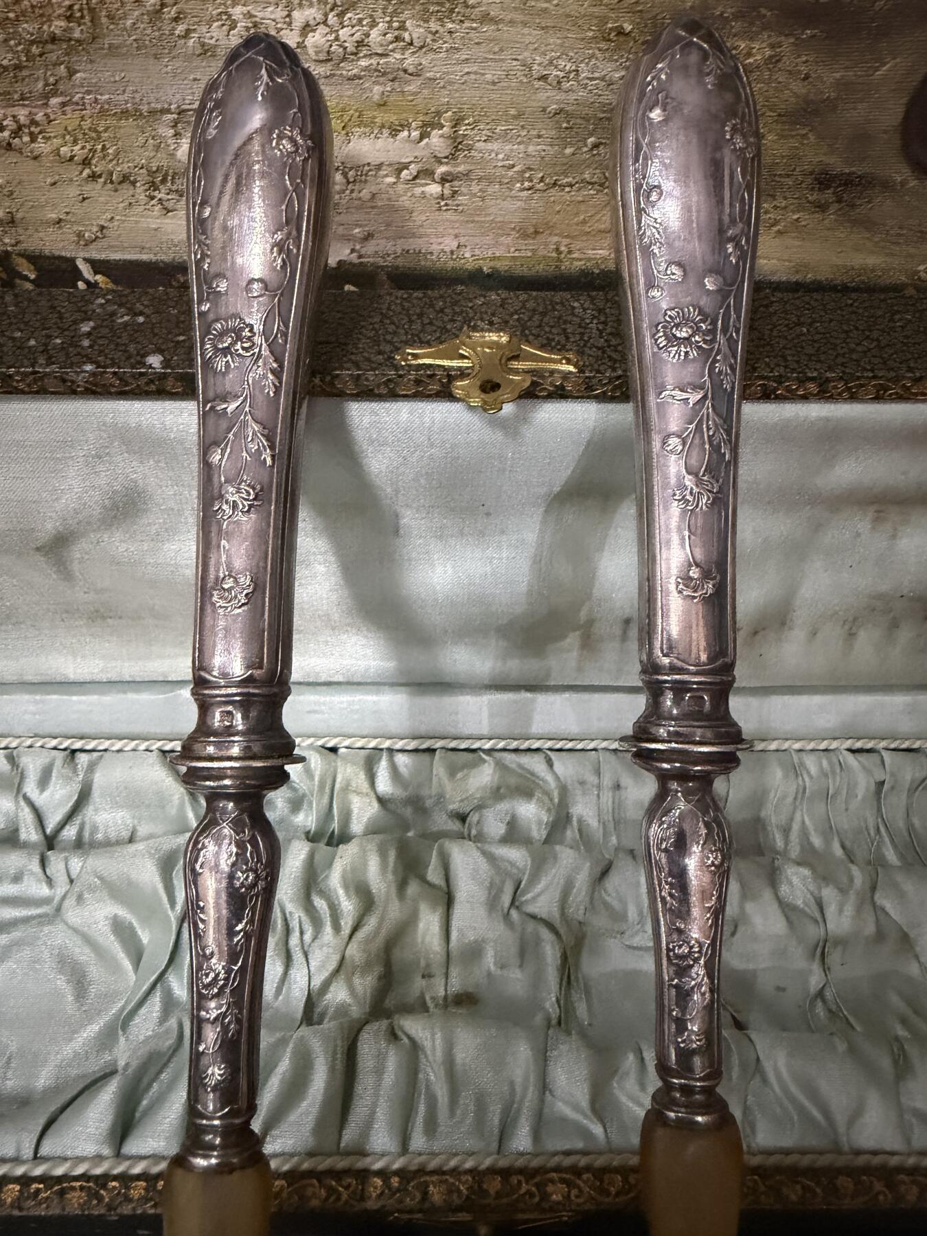 海外回流春节精品专场（一） 法国回流19世纪纯银餐具一套（勺子：29.3cm，叉子：29.2cm，重：197g，有银标）