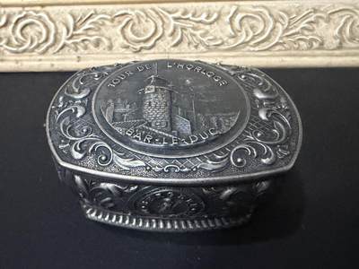 海外回流春节精品专场（一） - 法国回流20世纪包银首饰盒（尺寸：8.7cmX5.7cmX3.8cm，重：143.5cm，无银标）