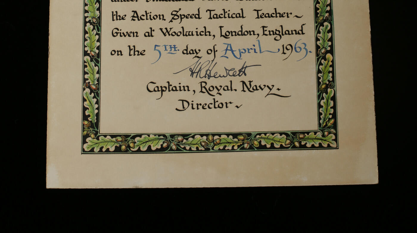 欢庆春节！戎马世界章牌大赏第112期春节大拍  德专场 舰队军医 瓦尔特·戈特博士 被派往国外参加北约军事课程后获得的正式结业证明