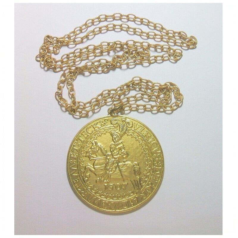 德国1974年 中世纪骑士高浮雕精制大镀金章 52MM