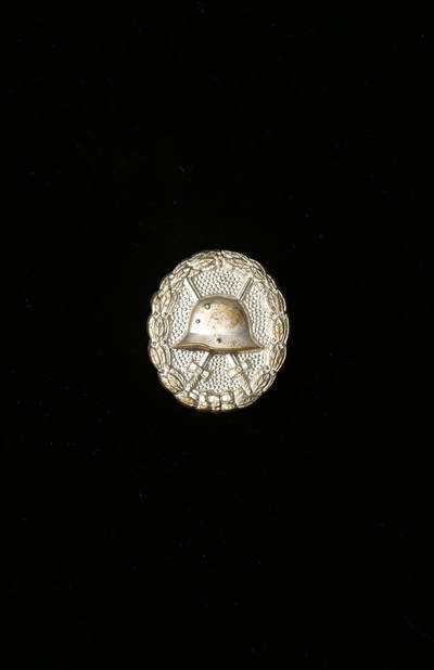 欢庆春节！戎马世界章牌大赏第112期春节大拍  德专场 - 一战银级战伤奖章