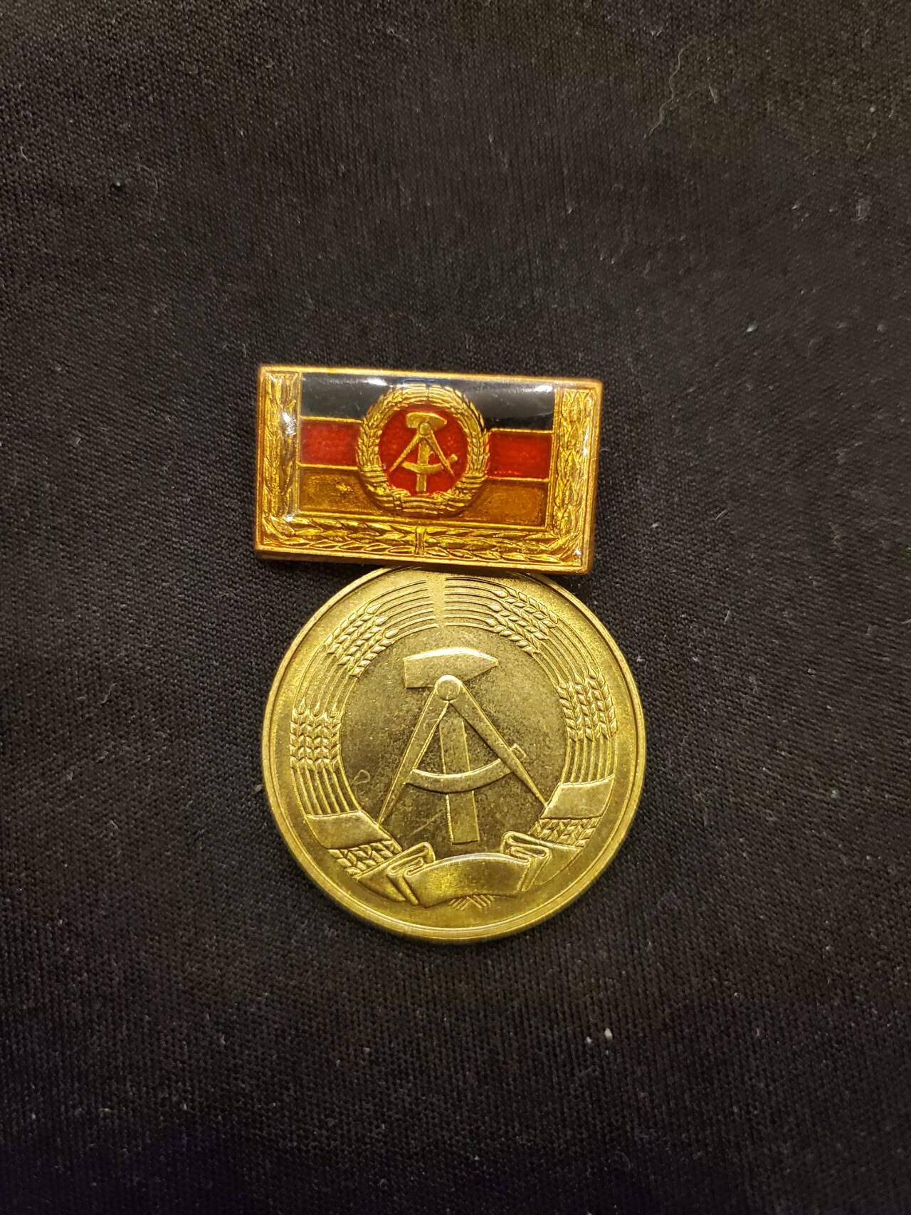 （450件拍品！制服徽章盛宴）罗岚⭐爱藏⭐年前甄选大拍场-店主清仓处理-分享拍场额外现金红包（实体经营）