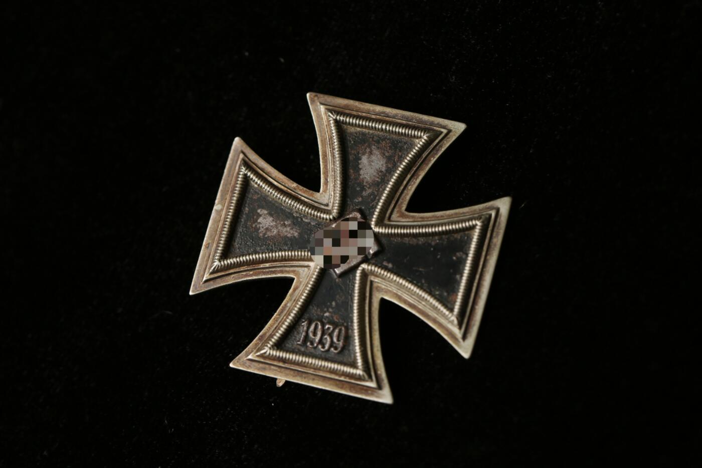 欢庆春节！戎马世界章牌大赏第112期春节大拍  德专场 98厂 无标一级铁十字勋章