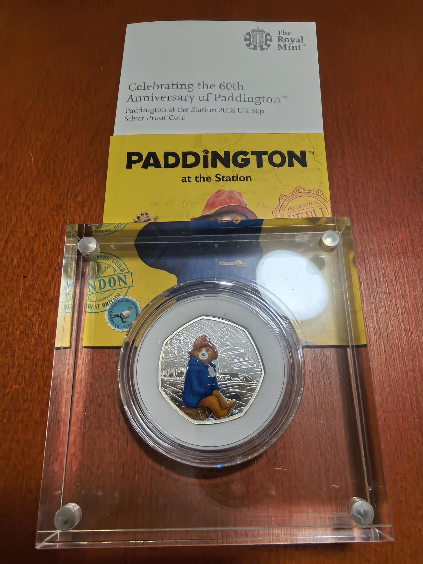 长老汇蛇年精选第一百场拍卖  2018英国帕丁顿熊50便士彩色七边精制银币，925银，6万枚