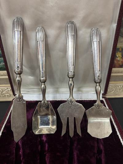 海外回流春节精品专场（一） - 法国回流纯银餐具一套（左起尺寸：19.5cm，16.8cm，18cm，17.2cm，重：178.1g，有银标）