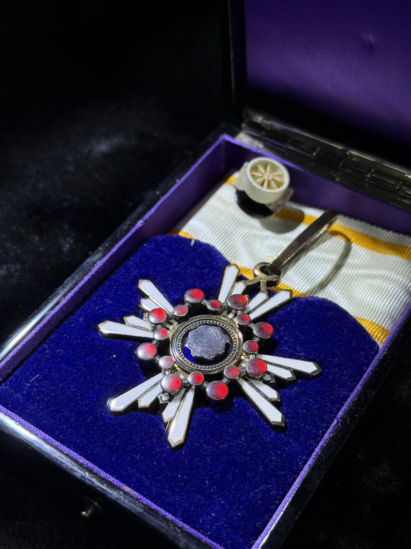 欢庆春节！戎马世界章牌大赏第111期春节大拍 勋三等瑞宝章