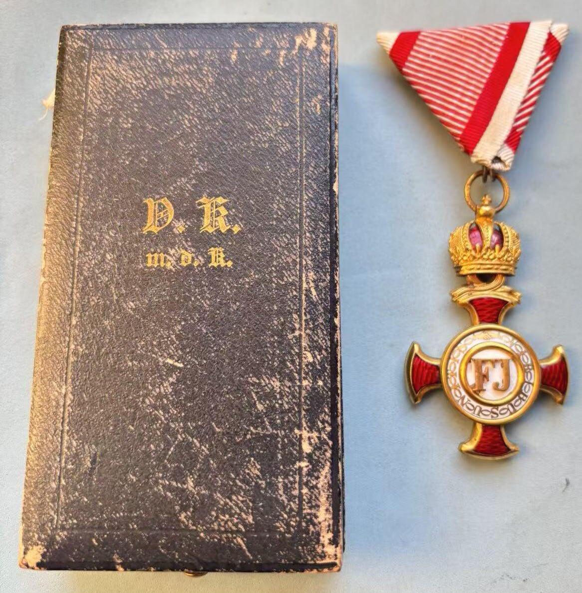 盛世勋华——号角文化勋章邮票专场拍卖第305期 奥匈帝国一级功绩勋章 金制带标 带原盒