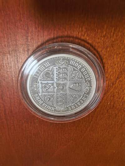 长老汇蛇年精选第一百场拍卖 - 2021英国伟大雕刻师系列之怀特哥特四分盾徽5英镑精制银币，2盎司999银，盒证全，3750枚，热门！