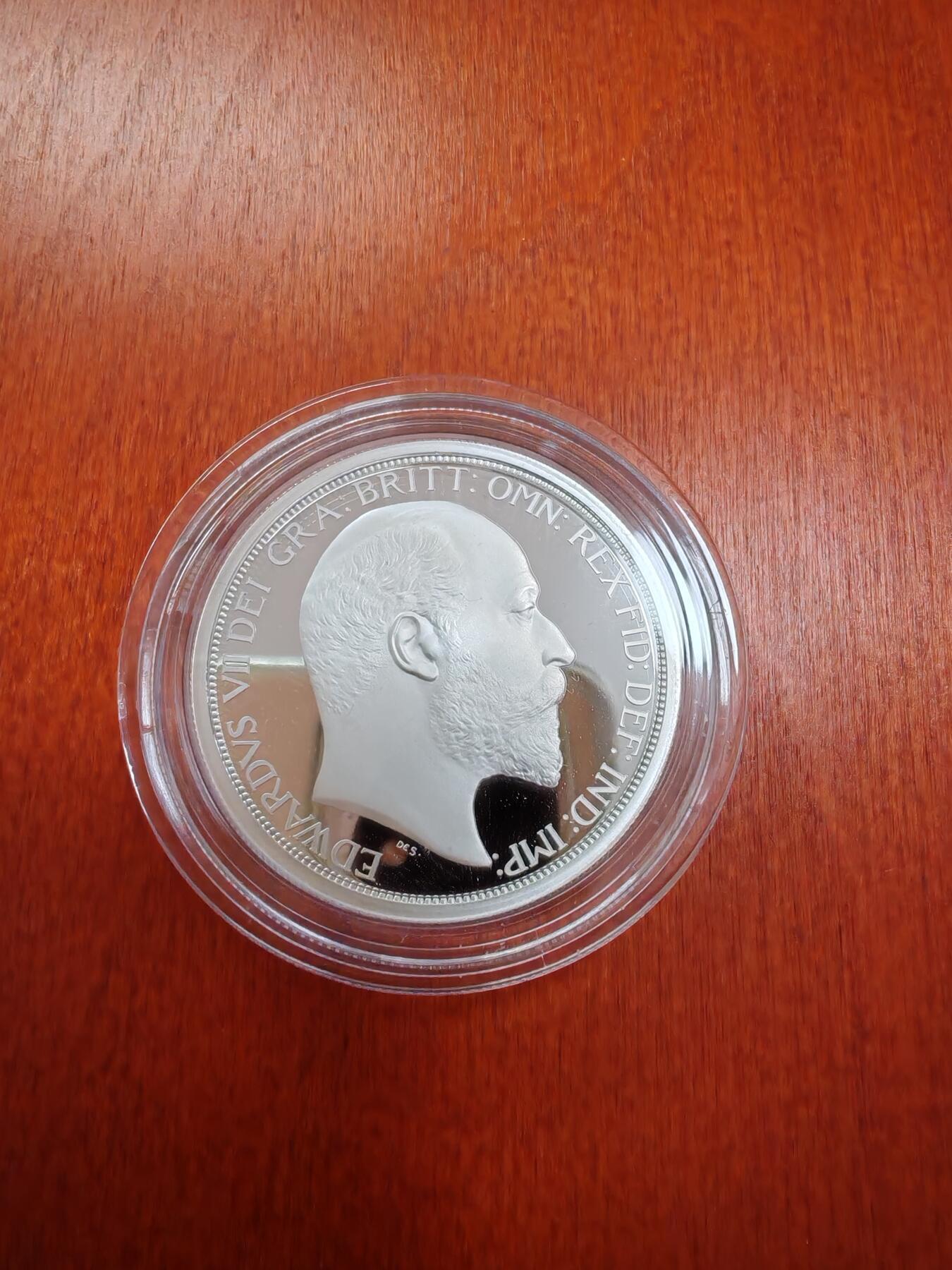 长老汇蛇年精选第一百场拍卖 2022英国历代君主系列爱德华七世5英镑精制银币，2盎司999银，750枚，盒证全，钢琴烤漆木盒