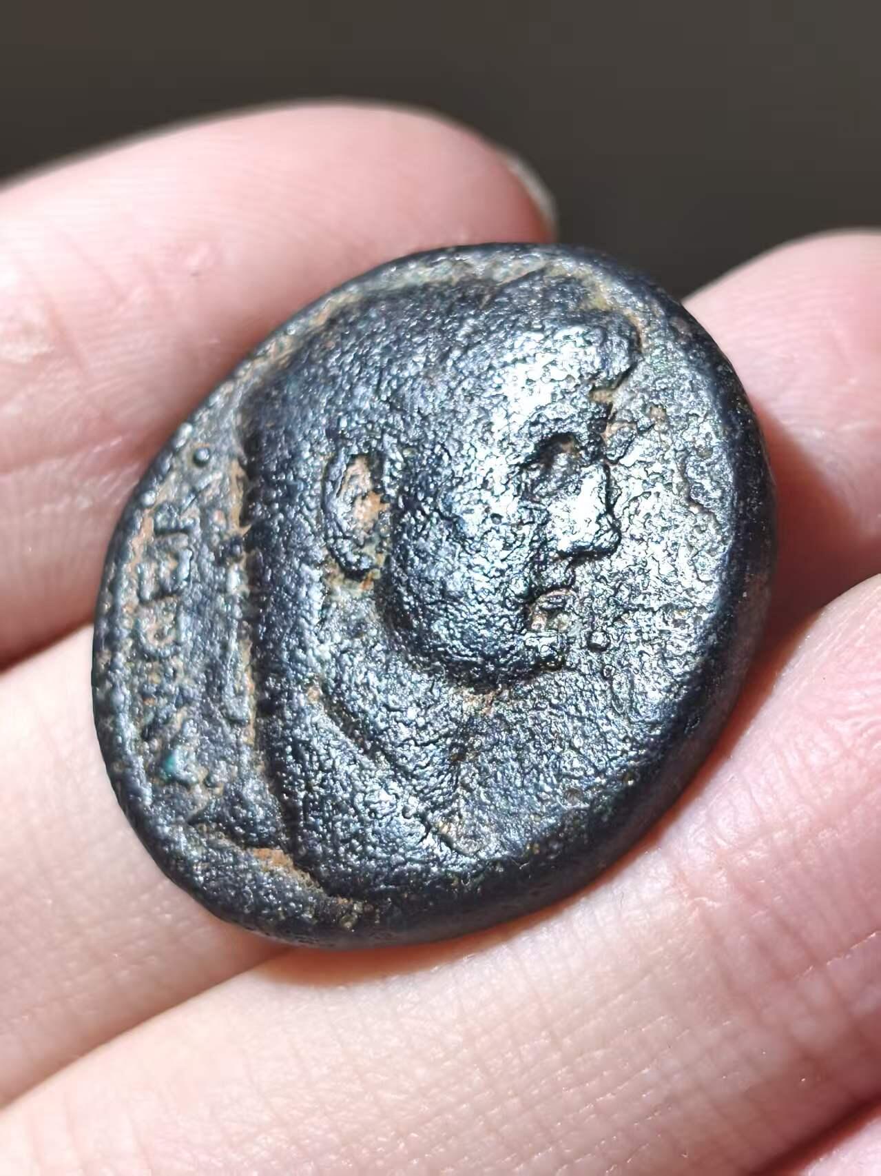 星盘世界钱币二月二十一日初五 世界古典币春节精品大拍 祝各位藏友马年大吉-新年新气象！ 少见！罗马帝国 公元41-54年打制 克劳狄乌斯 很少见的皇帝 他的罗马本土钱贵的一批 适合凑十二凯撒安条克行省阿斯（币值对标罗马本土阿斯） 厚重黑漆古大铜币  手感非常好