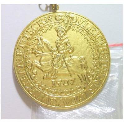 德国1974年 中世纪骑士高浮雕精制大镀金章 52MM - 德国1974年 中世纪骑士高浮雕精制大镀金章 52MM