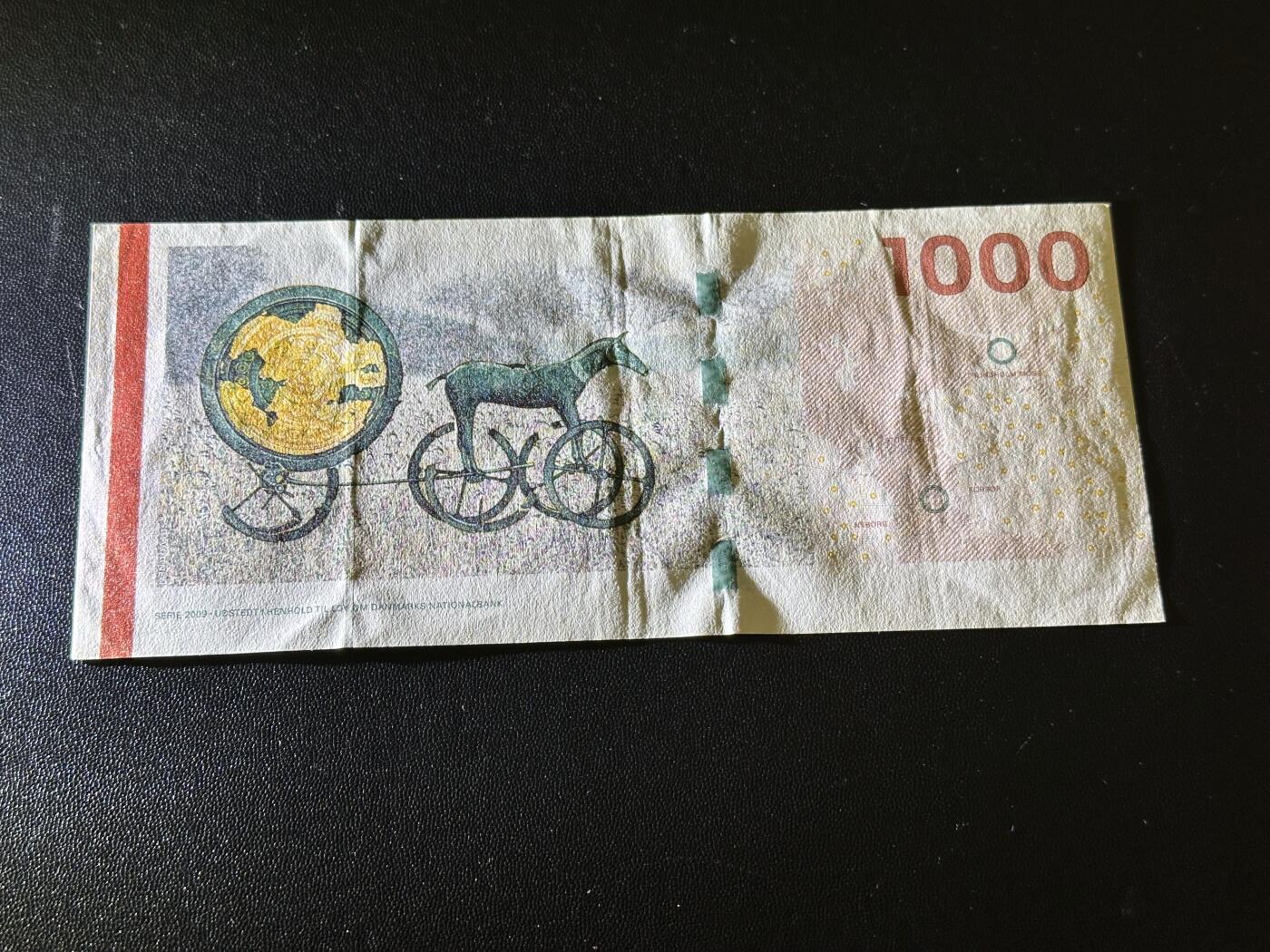 《外钞收藏家》第六百一十期（新年假期场/年后快递恢复正常再发货）（长期征集拍品、欢迎藏友们联系合作） 2009年丹麦桥版1000克朗 非全新 品相如图 