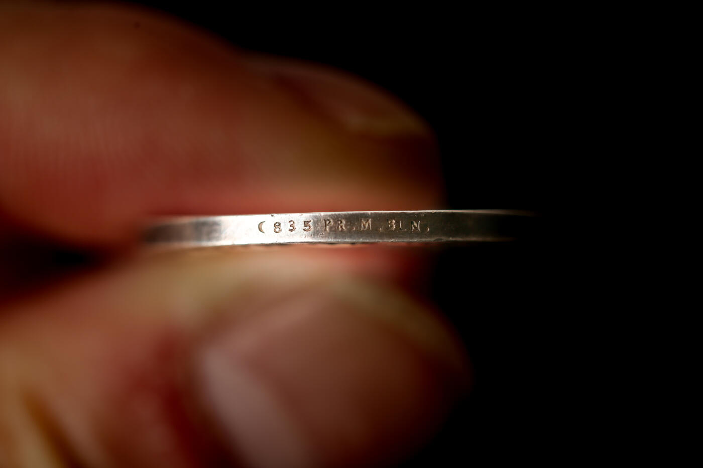 欢庆春节！戎马世界章牌大赏第112期春节大拍  德专场 德三拯救生命奖章 月亮835银标+厂标 这是真的非常非常少见的德三银章子，是真正的战时版而非战后RS的货 ，《希特勒的男孩》同款