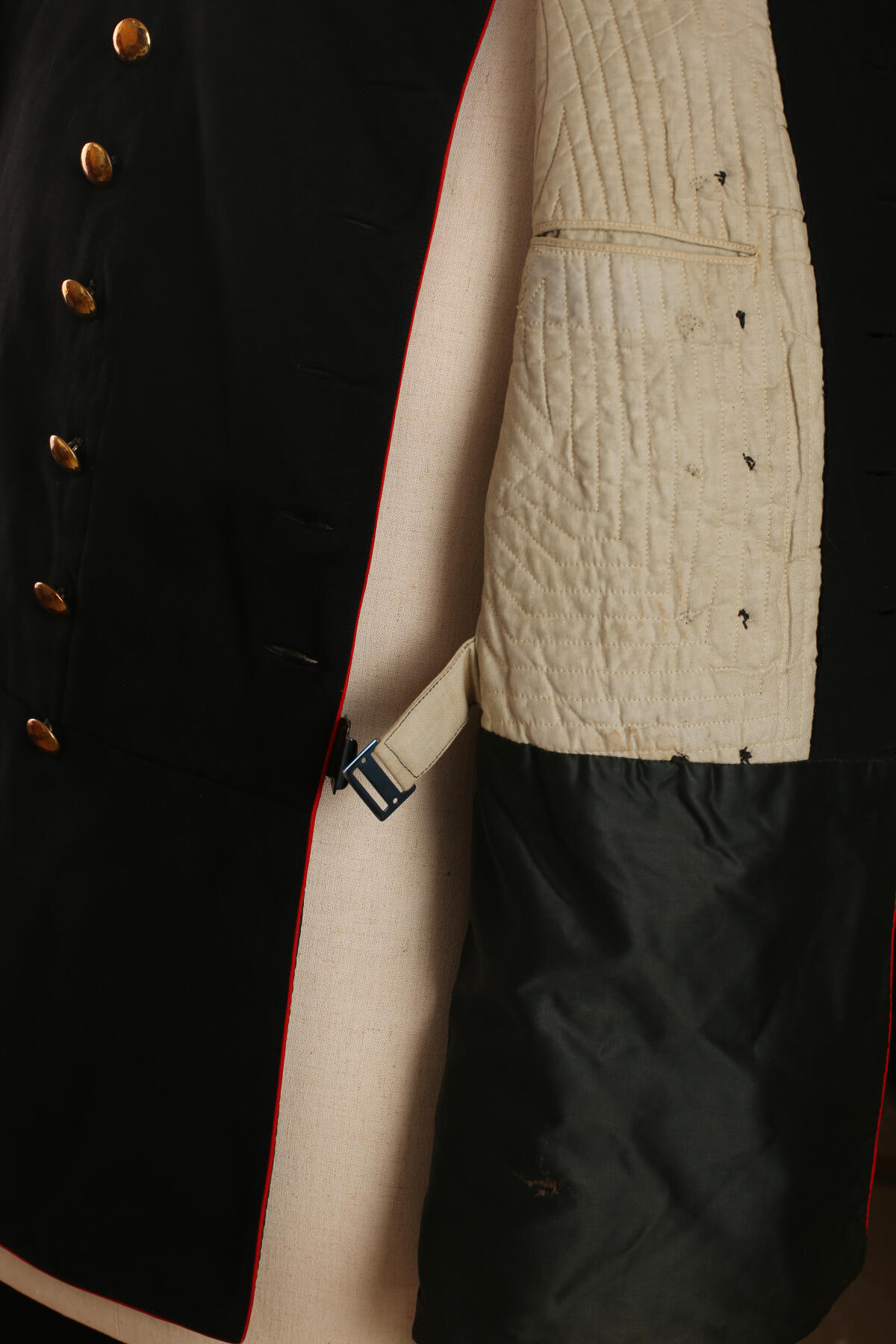 欢庆春节！戎马世界章牌大赏第112期春节大拍  德专场 奥匈帝国（k.u.k.）审计官中尉军服