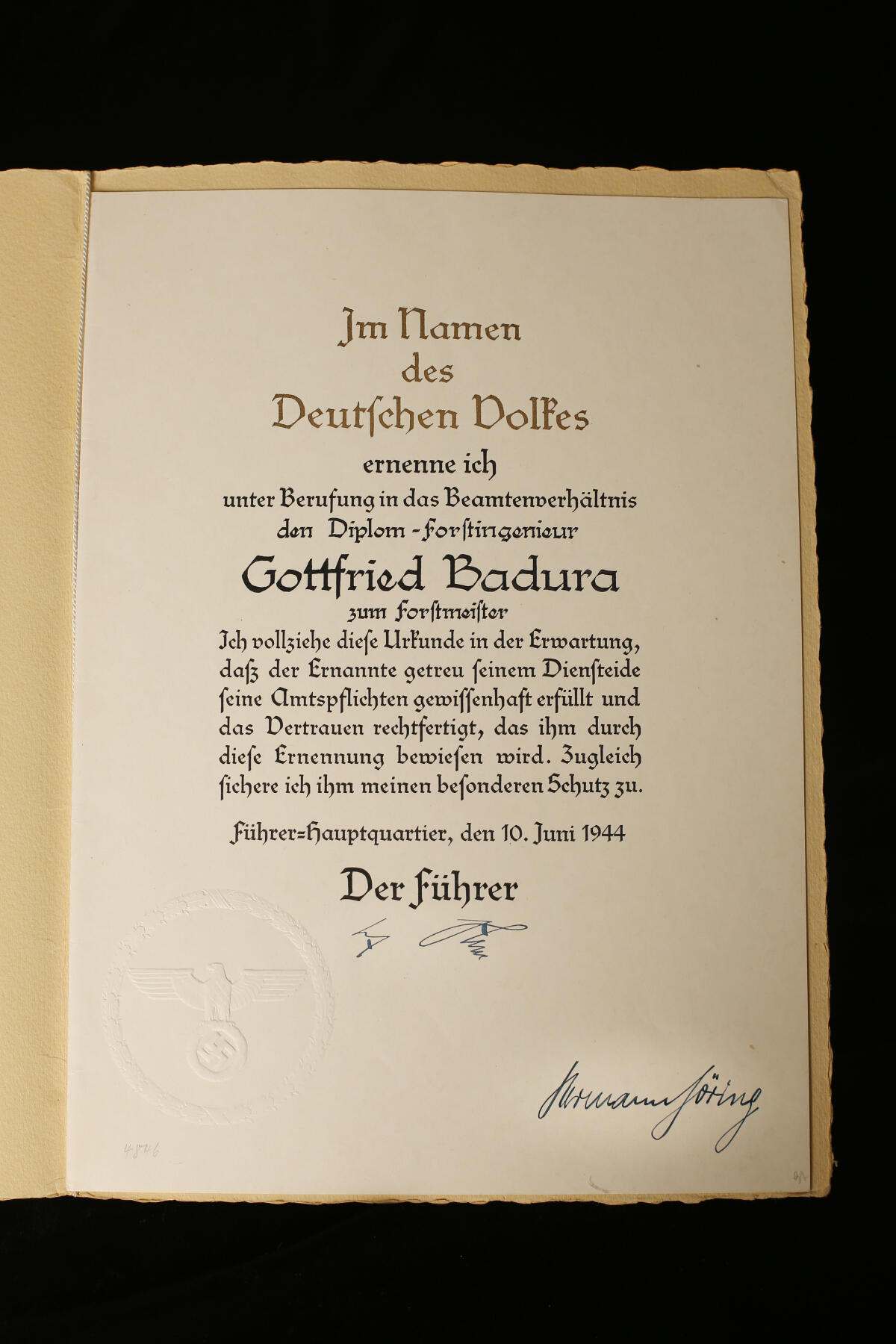欢庆春节！戎马世界章牌大赏第112期春节大拍  德专场 赫尔曼·戈林亲签  1944年森林总监晋升证书，附原始文件夹 非常稀有