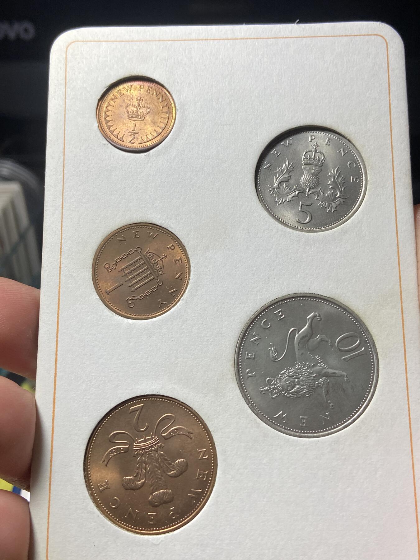 2026年第二十三场(总第一百九十二场）外国好品散币场(年后发货) 英国🇬🇧十进制第一版首发年原册套币5枚