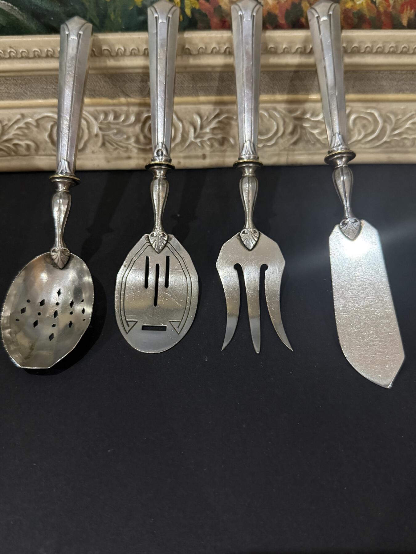 海外回流春节精品专场（一） 法国回流19世纪纯银餐具（尺寸：左起16.7cm，17.2cm，17.2cm，18.7cm，重：139.1g，有银标）