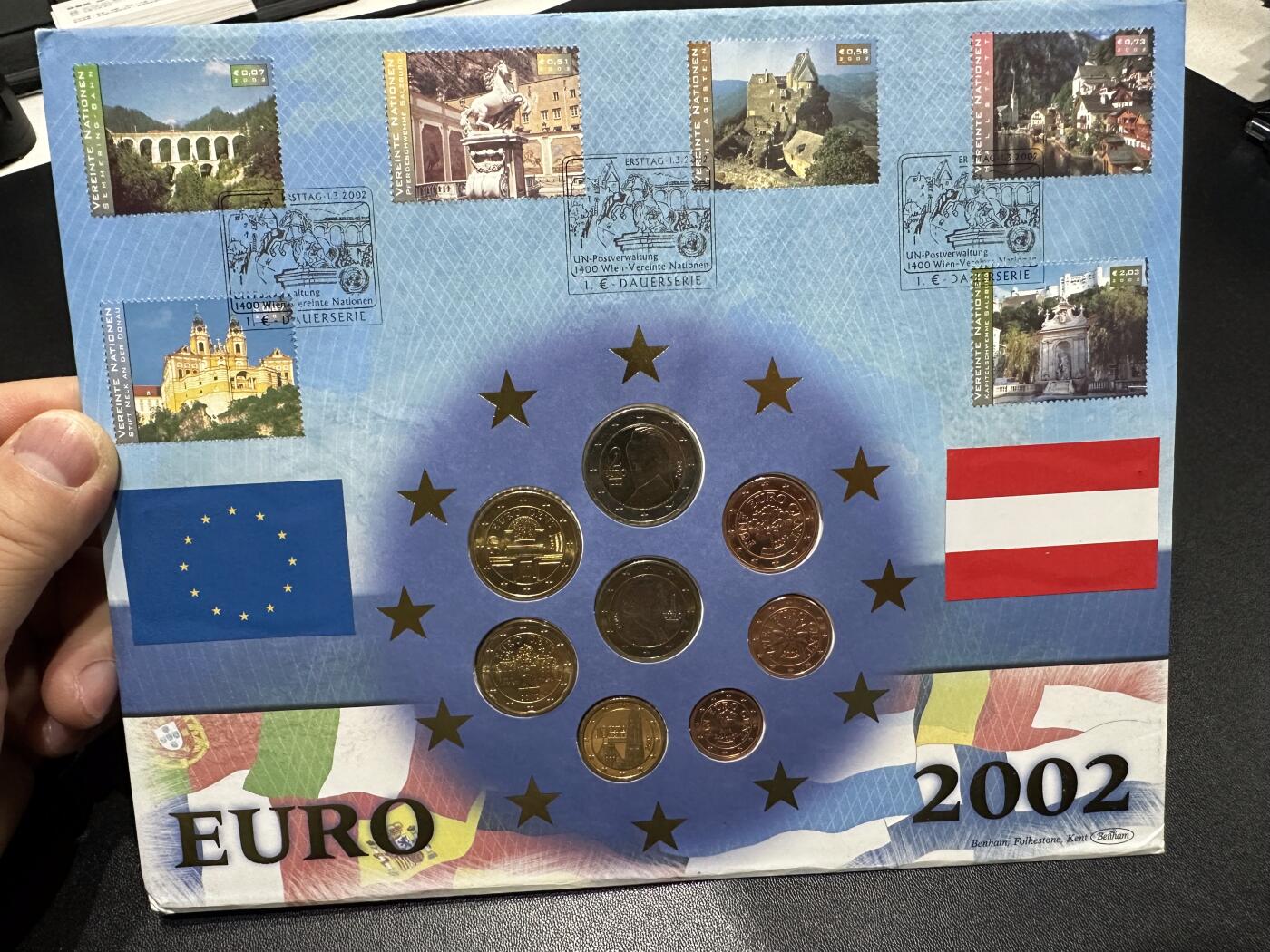 《外钞收藏家》第六百一十期（新年假期场/年后快递恢复正常再发货）（长期征集拍品、欢迎藏友们联系合作） 巴哈马、格恩西、欧元 3套精美硬币 一起 