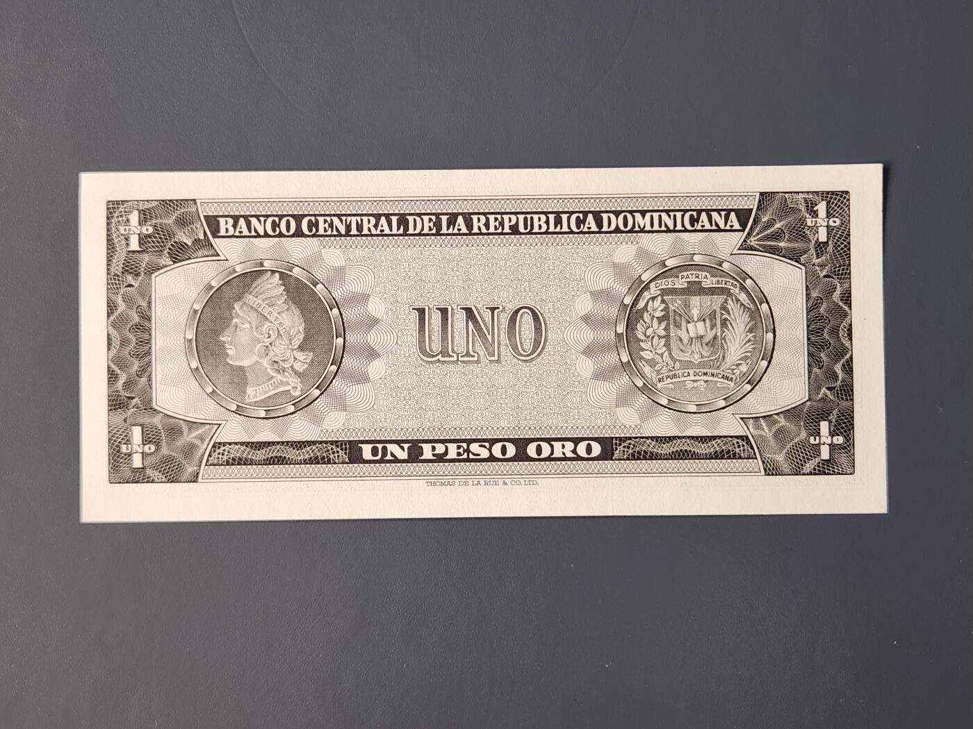 2月10号晚上8点 外国纸币自动截拍第23场 全新UNC多米尼加1977年1比索 美金设计 国父胡安·杜阿尔特